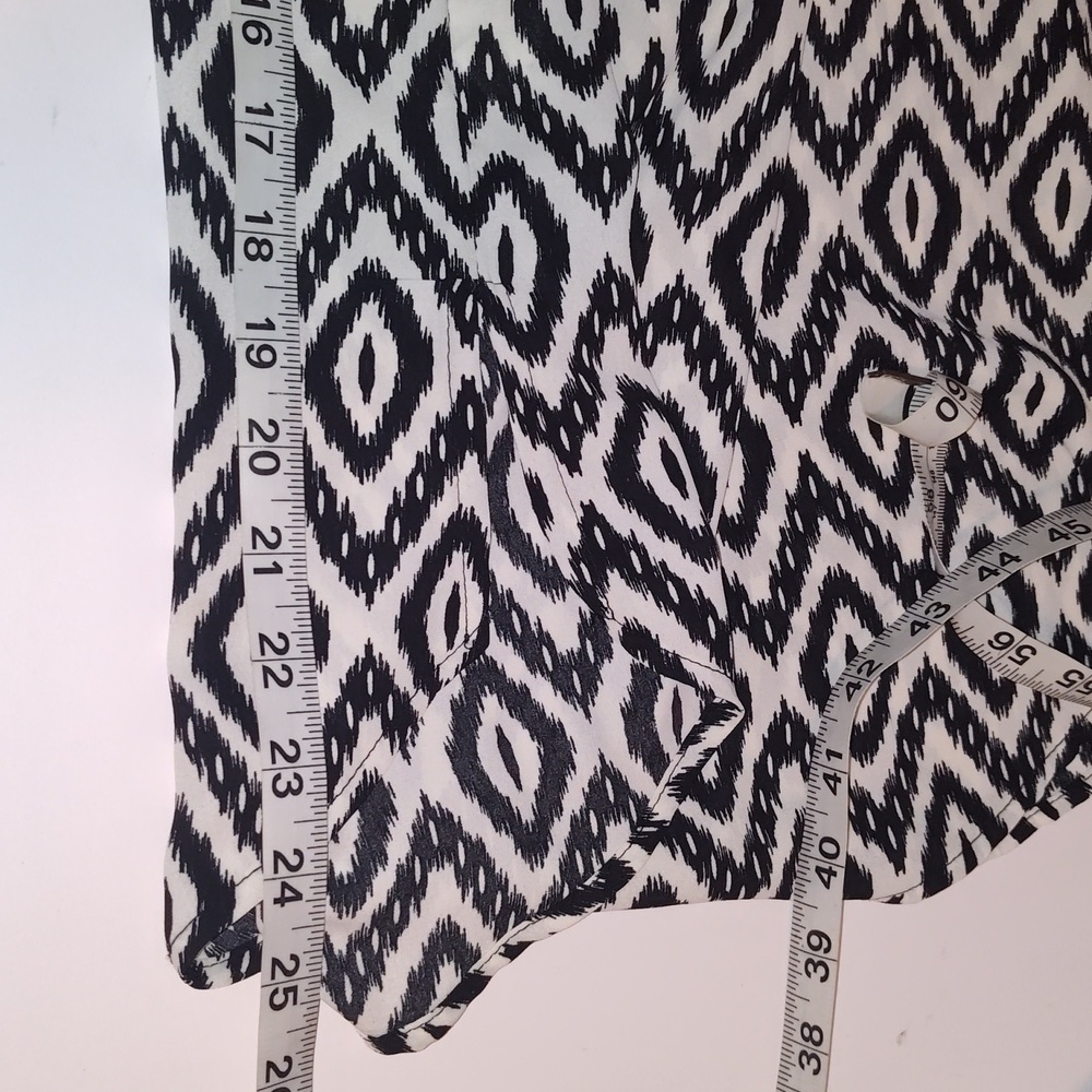 Rewind Black and White Geometric Women's Top Size XL Shear Bottom Boxy - Picture 5 of 6
